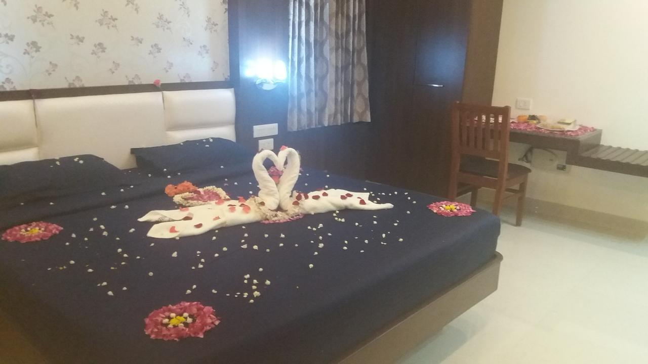 Kr Residency Hotel Kānādukāttān Kamer foto