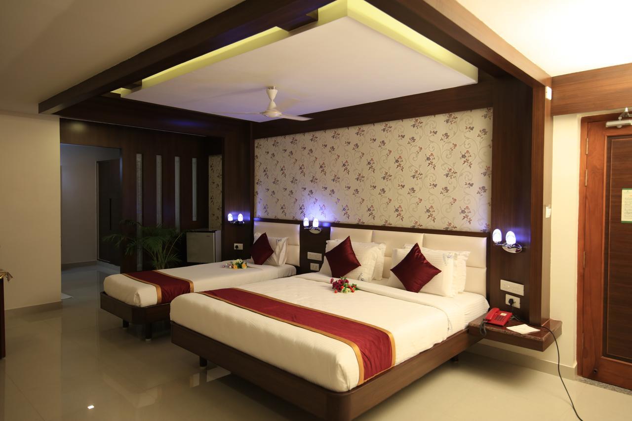 Kr Residency Hotel Kānādukāttān Kamer foto